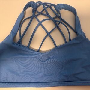 Lululemon Free to Be Bra Size 8